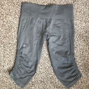 LULULEMON cropped leggings
